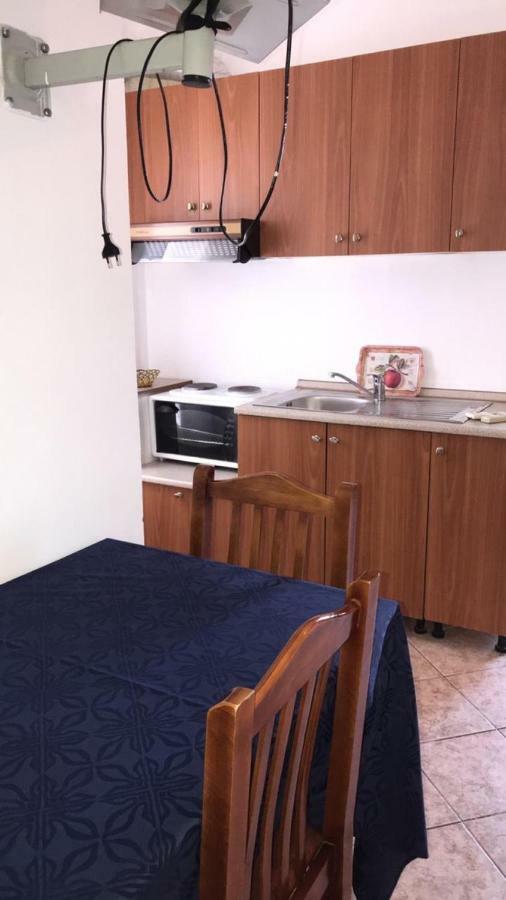 Rruga Dhimiter Konomi * Vlorë